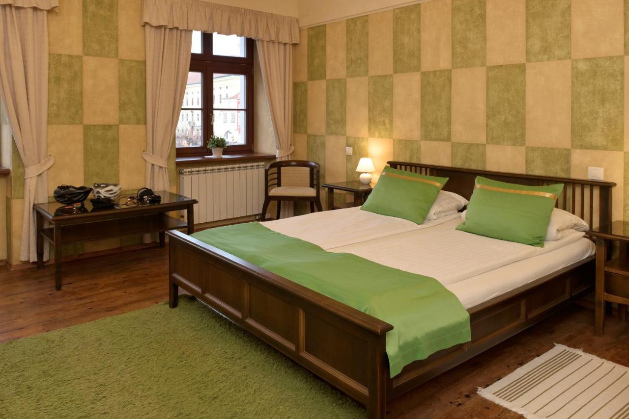 La Fresca Hotell Kroměříž Eksteriør bilde