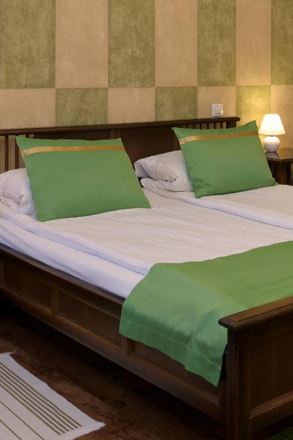 La Fresca Hotell Kroměříž Eksteriør bilde