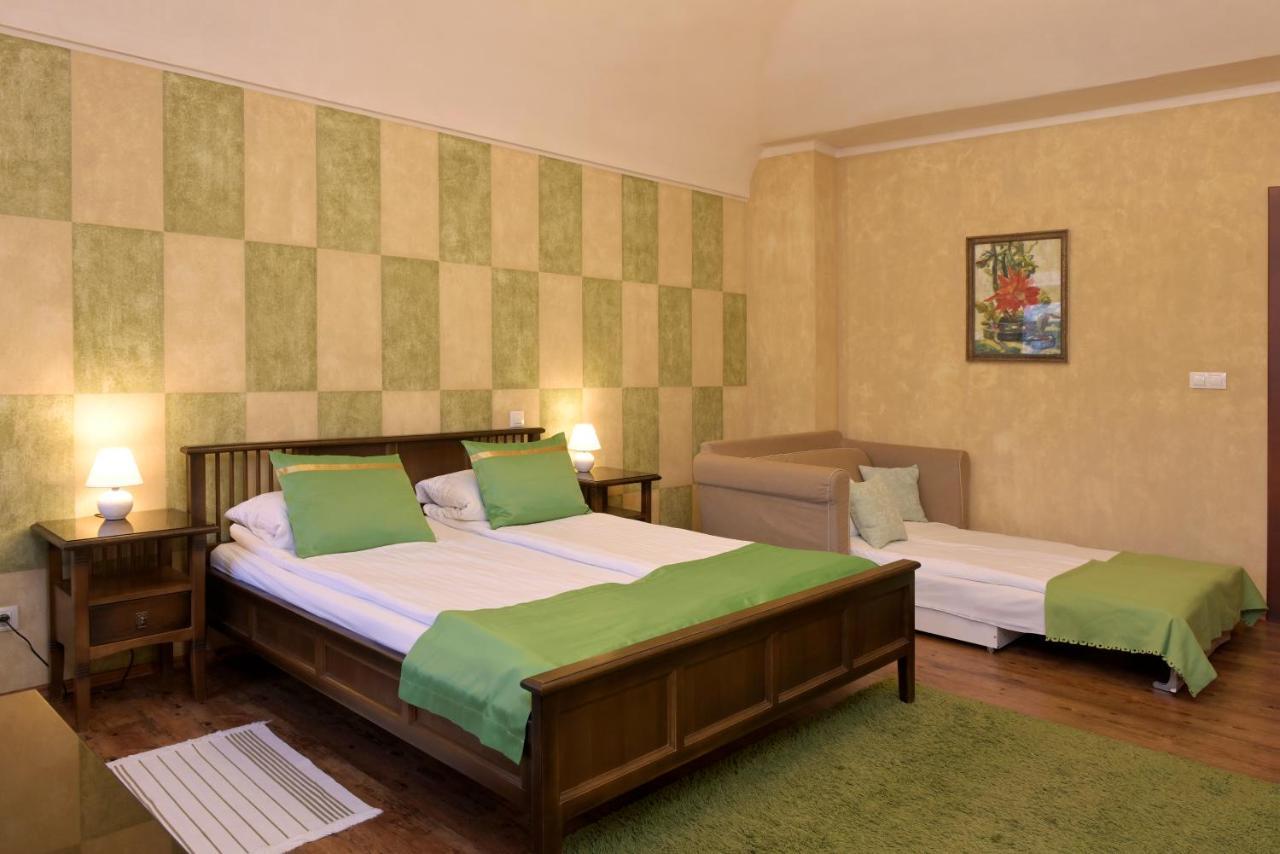 La Fresca Hotell Kroměříž Eksteriør bilde