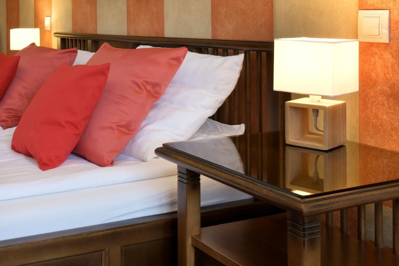 La Fresca Hotell Kroměříž Eksteriør bilde