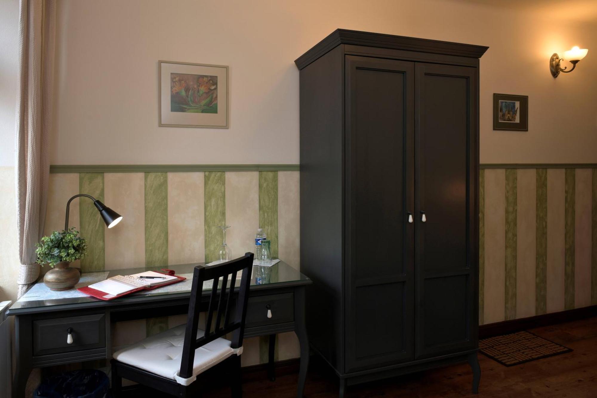 La Fresca Hotell Kroměříž Eksteriør bilde